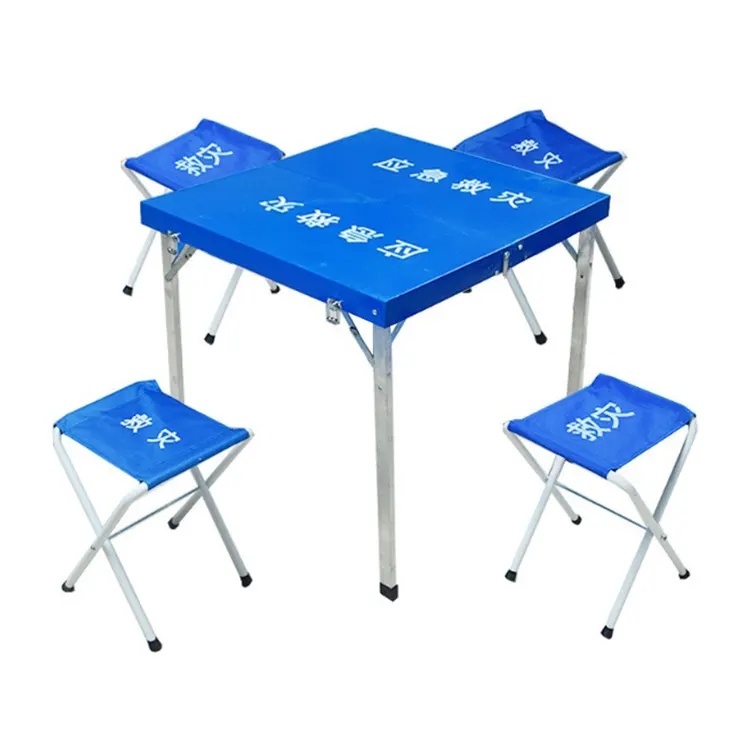 Mesa e cadeira plegables de axuda para desastres